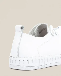 Fashion Flat Shoe FLOW-004 White Sneakers